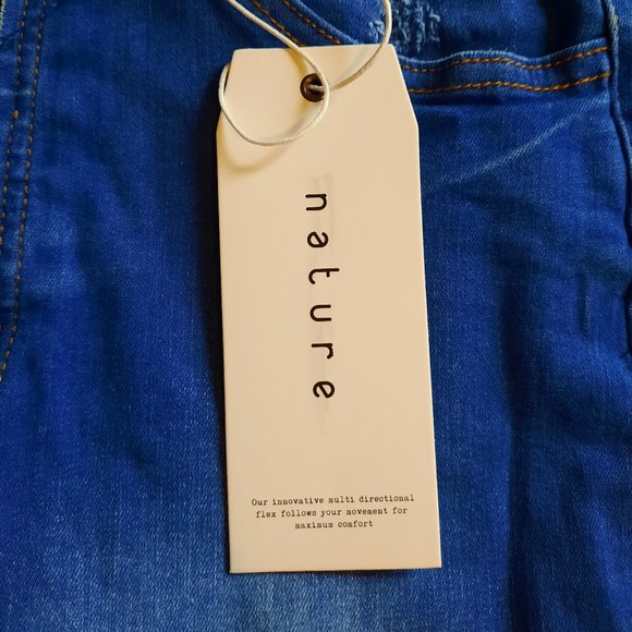 Comfortable, Super Stretch, Soft High Rise Shorts - Picture 4 of 5